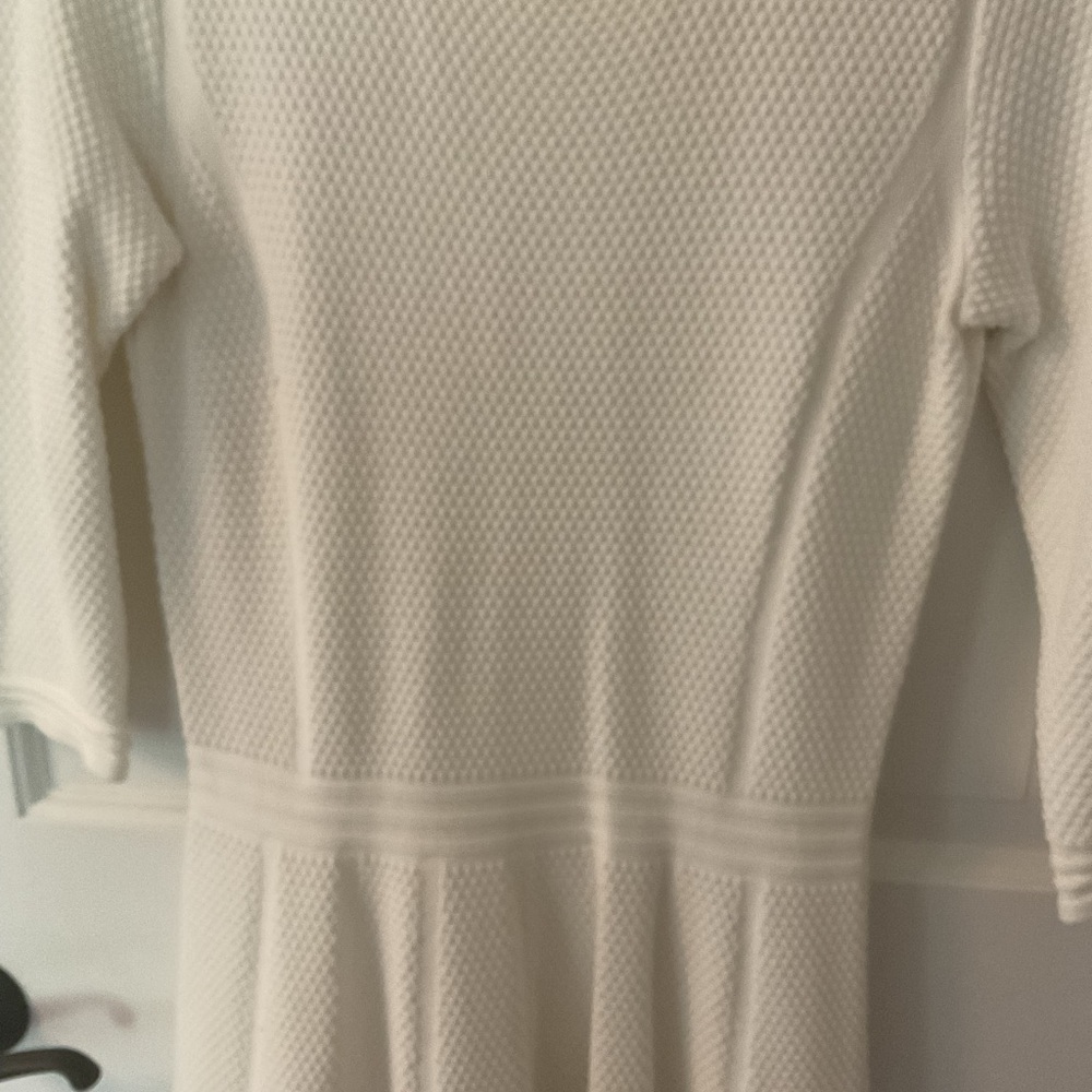 Hugo Boss White Textured Dress - Picture 2 of 4